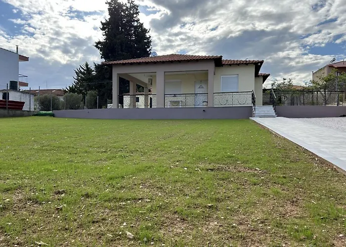 2-Bedroom Luxury Family Home